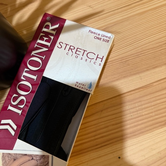 Isotoner Black Women’s Water Repellent Gloves - Picture 2 of 8